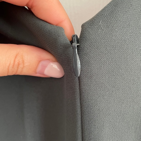 Cropped leg pleated romper with belt - Picture 10 of 13